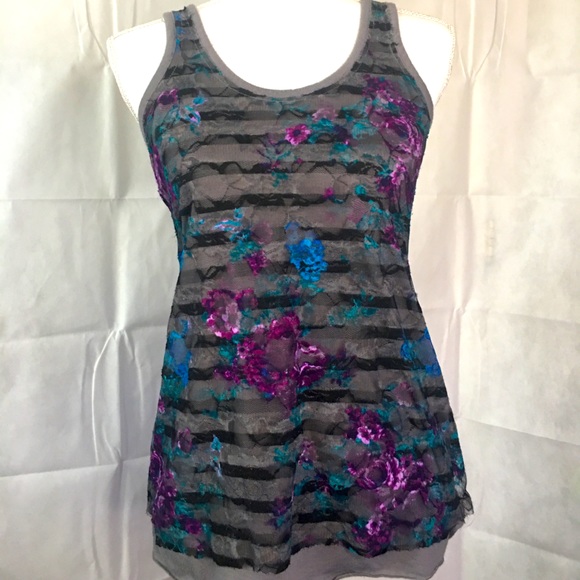 Floral Lace Tank - Picture 1 of 4